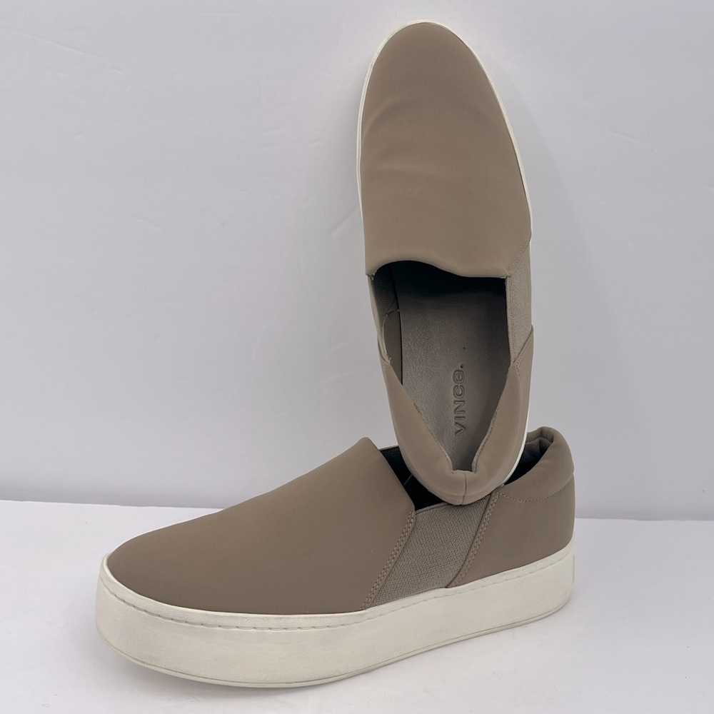 VINCE, LADIES SLIP ON/ WALKING SHOES, TOPE COLOR, FAUX SUADE, SIZE 6.5M